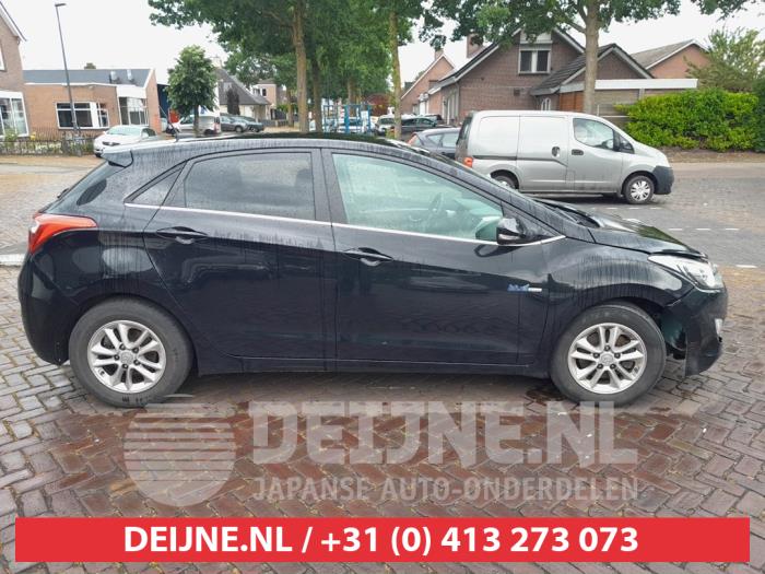 Hyundai I30 Extra Ruit 4Deurs rechts-achter O731374