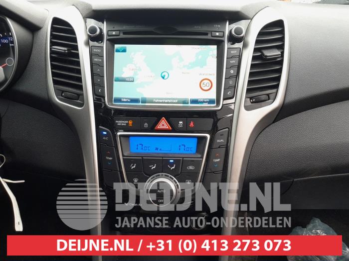 Hyundai I30 Kachel Bedieningspaneel O731386