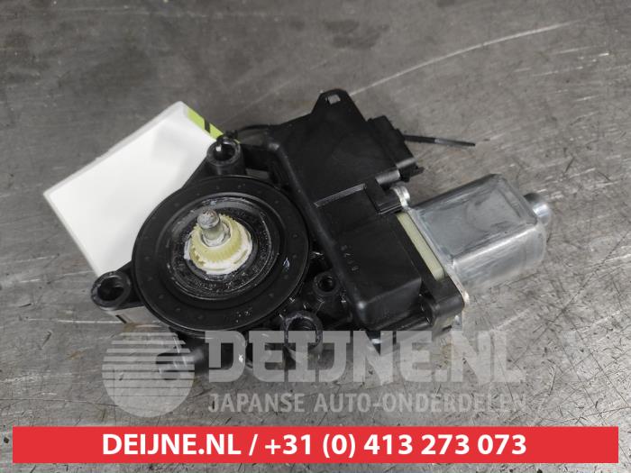 Kia Venga Door window motor O731431