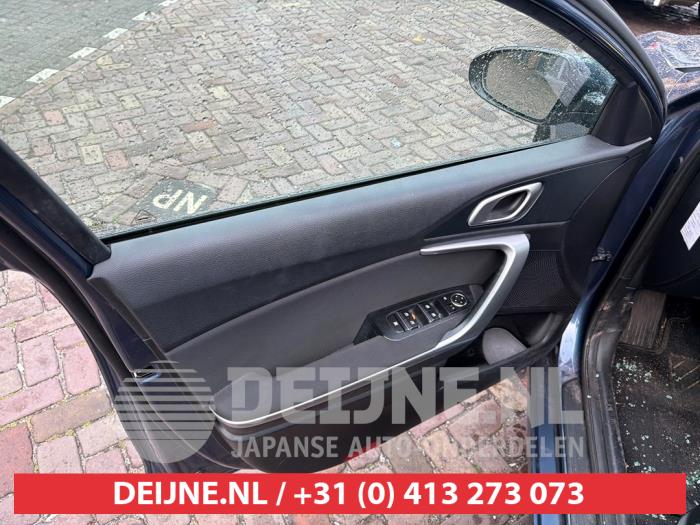 Kia Ceed Sportswagon Multi-functional window switch O731531