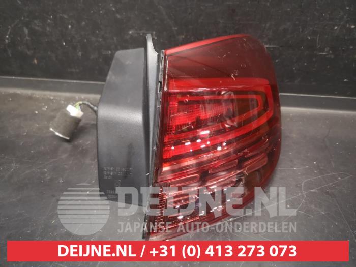 Gebruikte Achterlicht rechts Kia Ceed Sportswagon (CDF) 1.0i T-GDi 12V Prijs € 150,00 Margeregeling aangeboden door V.Deijne Jap.Auto-onderdelen BV