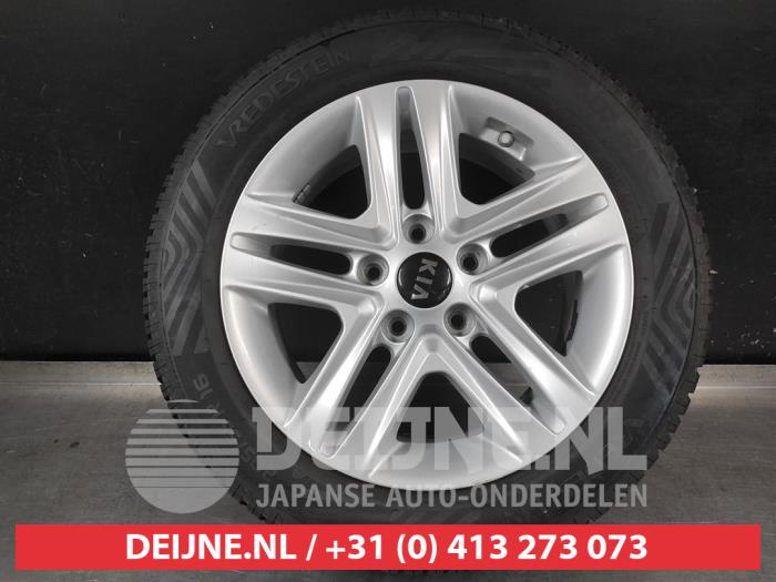 Kia Ceed Sportswagon Felgen Set + Winterreifen O731569