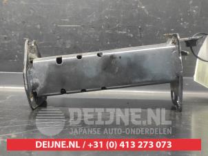 Toyota Yaris Front bumper bracket, right O731579 photo 3