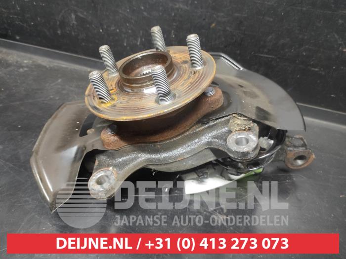 Toyota Yaris Knuckle, front right O731595