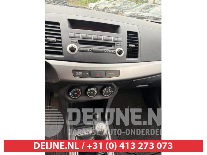 Mitsubishi Lancer Heizung Bedienpaneel O731650