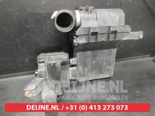 Suzuki Swift Luftfiltergehäuse O731653 foto 3