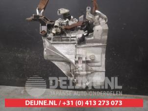 Toyota Aygo Gearbox O731734 photo 2