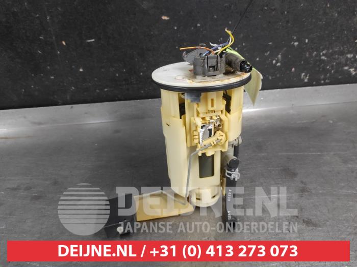 Gebruikte Tank element Pomp Lexus IS (E1) 200 2.0 24V Prijs op aanvraag aangeboden door V.Deijne Jap.Auto-onderdelen BV
