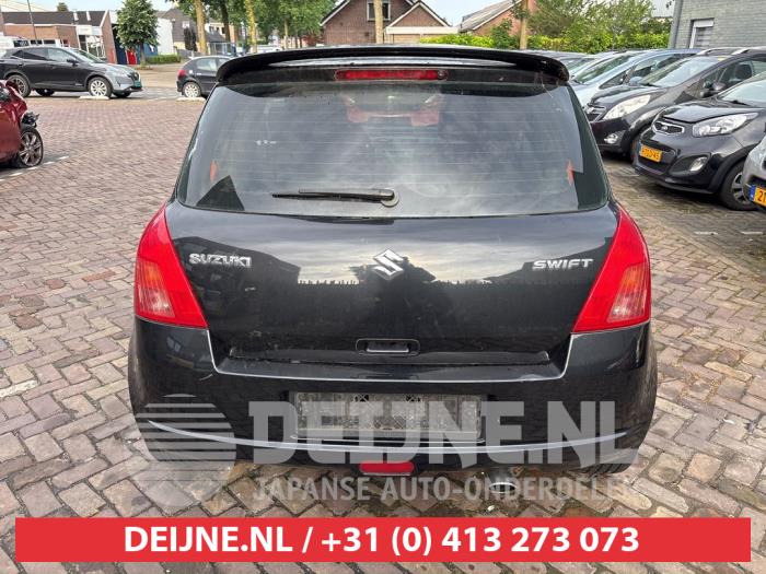 Suzuki Swift Achterklep O731931