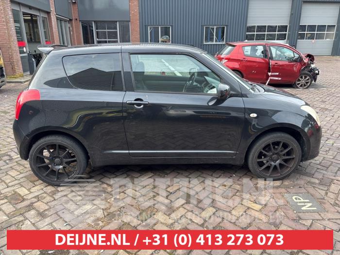 Suzuki Swift Portierruit 2Deurs rechts O731936