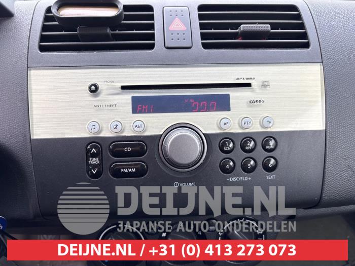 Suzuki Swift Radio O731941