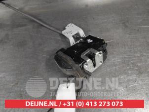 Kia Sportage Door lock mechanism 4-door, front left O731956 photo 2