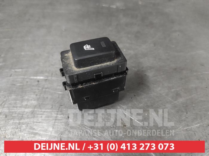 Kia Sportage Stoelverwarmings Schakelaar O731970