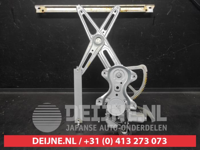 Toyota Yaris Ruitmechaniek 4Deurs links-voor O732024