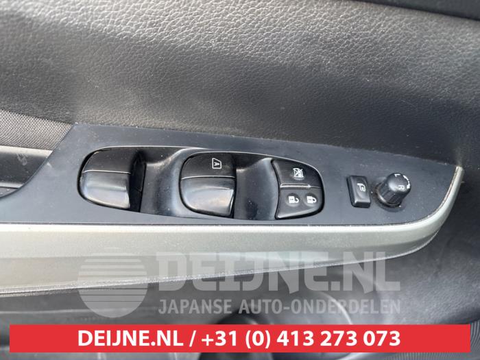 Nissan Navara Combischakelaar ramen O732092