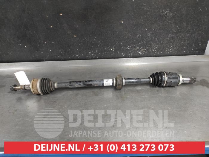 Toyota Auris Aandrijfas rechts-voor O732225