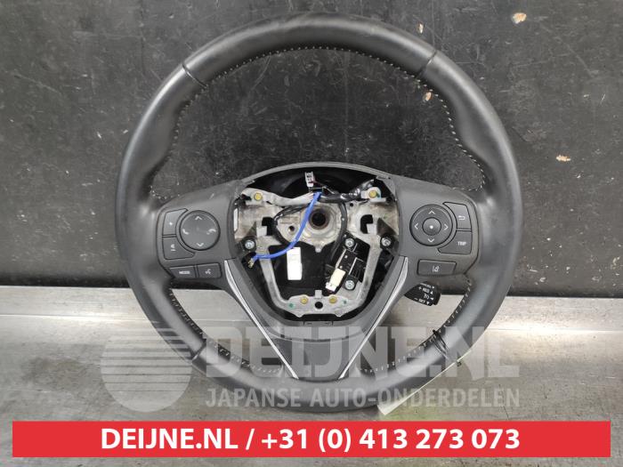 Toyota Auris Lenkrad O732230