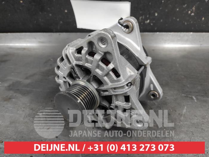 Gebruikte Dynamo Nissan Juke (F16) 1.0 DIG-T 117 12V Prijs op aanvraag aangeboden door V.Deijne Jap.Auto-onderdelen BV