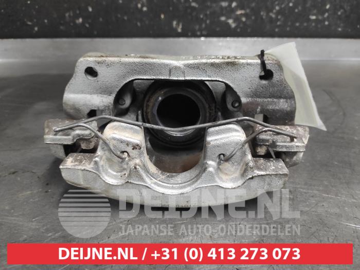 Nissan Juke Remklauw (Tang) links-voor O732357