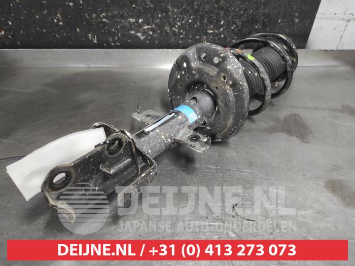 Nissan Juke Stoßdämpferstrebe links vorne O732359