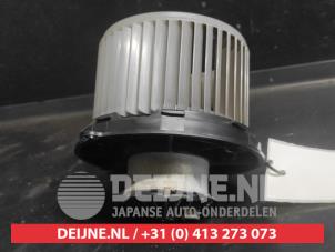 Daihatsu Terios Heating and ventilation fan motor O732556 photo 2