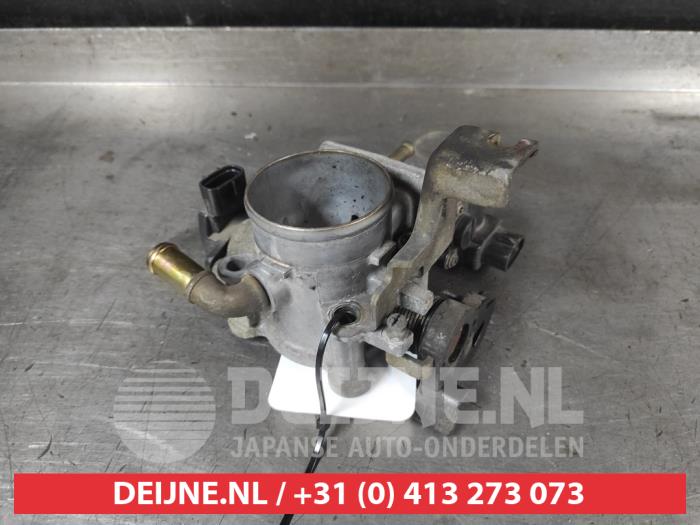 Suzuki Swift Gasklephuis O732583