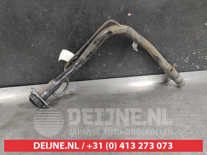 Suzuki Swift Füllrohr Kraftstofftank O732589