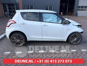 Suzuki Swift Portier 4Deurs rechts-voor O732642 foto 3
