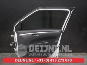 Suzuki Swift Portier 4Deurs rechts-voor O732642 foto 2