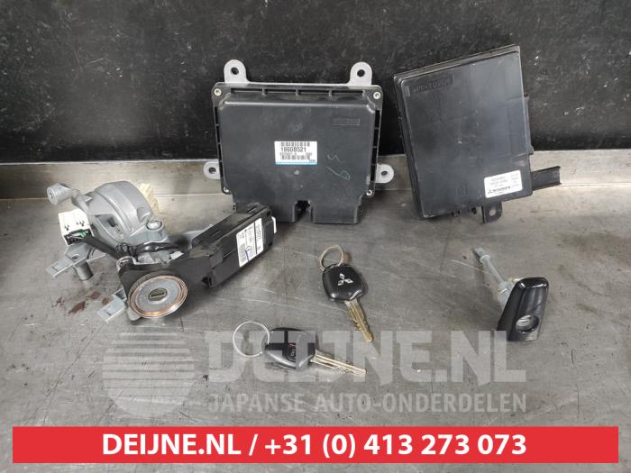 Mitsubishi Lancer Steuergerät Motormanagement O732701