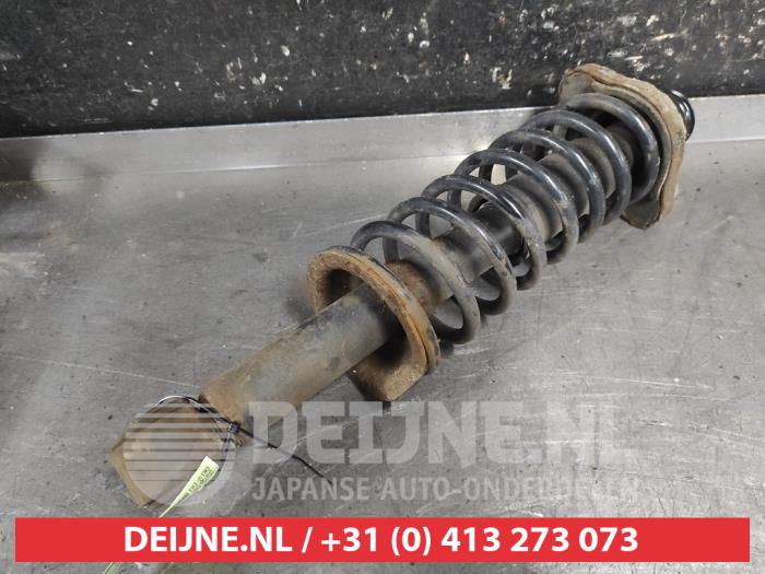 Mitsubishi Lancer Stoßdämpferstrebe rechts hinten O732711