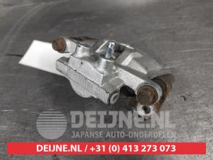 Mitsubishi Lancer Remklauw (Tang) links-achter O732712 foto 3