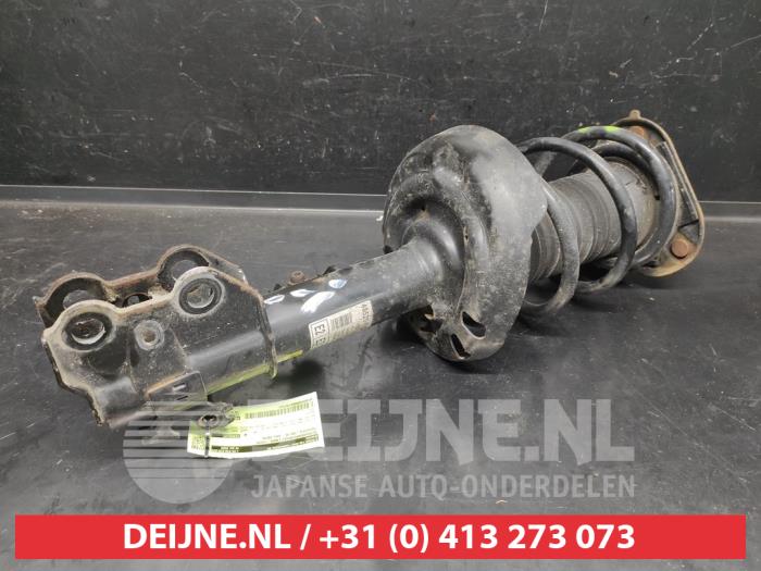 Toyota C-HR Stoßdämpferstrebe links vorne O732754