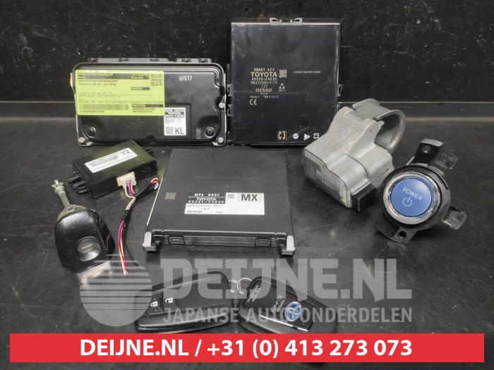 Toyota C-HR Kontaktslot+Sleutel O732761