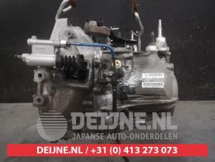 Honda CR-V Gearbox O732844 photo 3