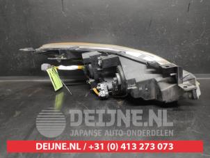 Mazda 3 Headlight, left O732936 photo 3