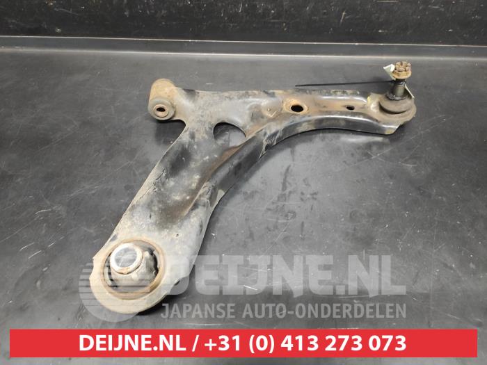Toyota Aygo Draagarm onder rechts-voor O733012