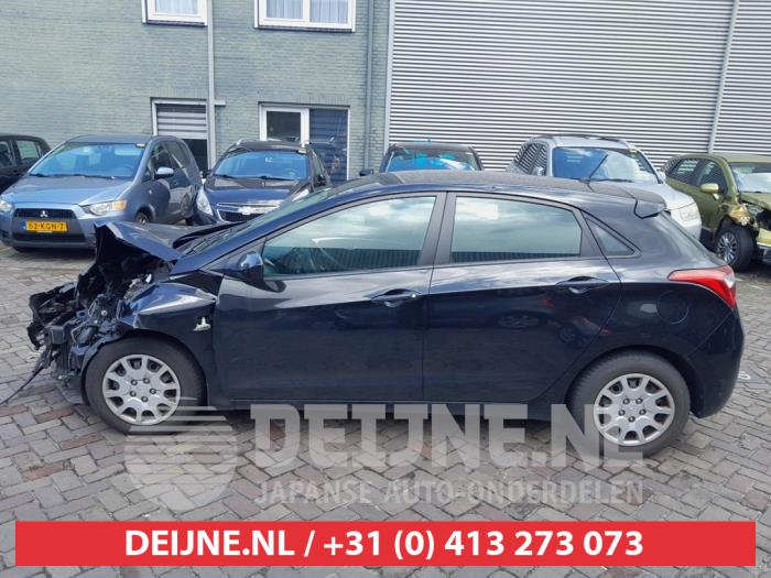 Hyundai I30 Extra window 4-door, left O733209