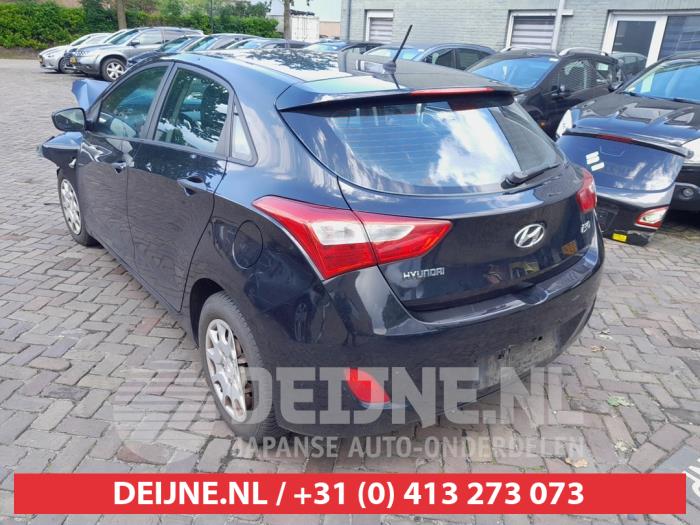 Hyundai I30 Achterbumper O733210