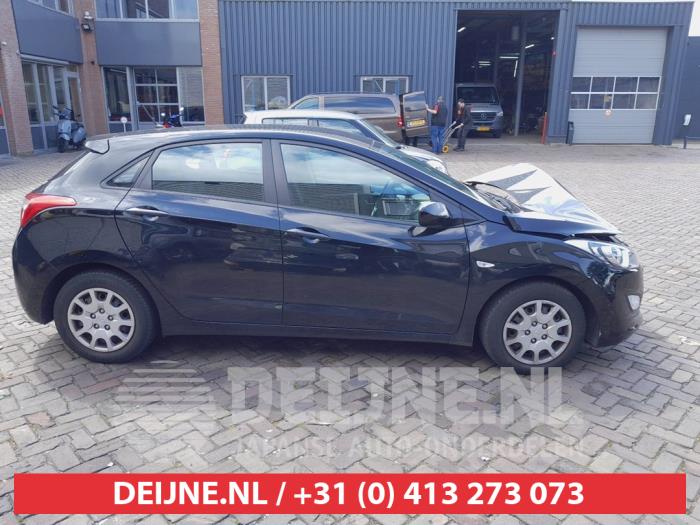 Hyundai I30 Front door 4-door, right O733223