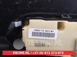 Honda CR-V Kachel Bedieningspaneel O733290 foto 3