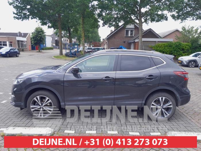 Nissan Qashqai Extra window 4-door, left O733525