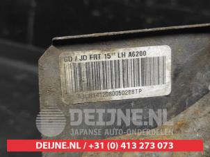 Hyundai I30 Fusee links-voor O733541 foto 3