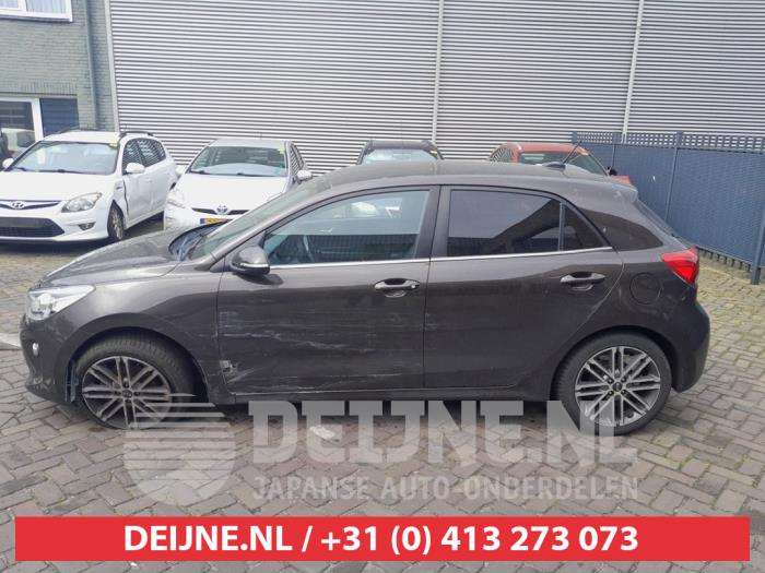 Kia Rio Türscheibe 4-türig links hinten O733567