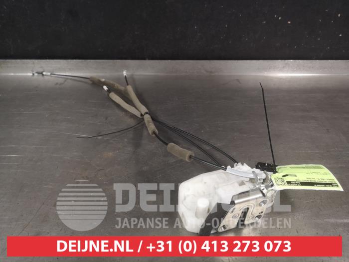 Nissan X-Trail Türschlossmechanik 4-türig rechts vorne O733688