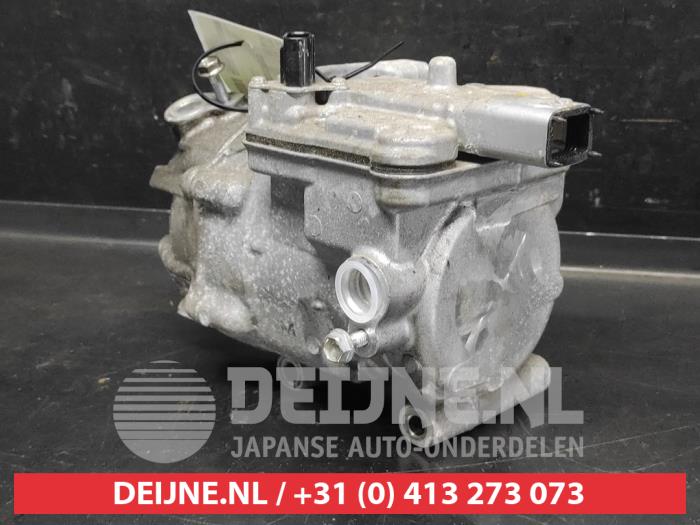 Toyota Yaris Air conditioning pump O733702