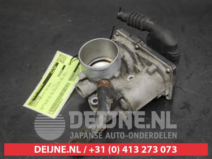 Gebruikte Gasklephuis Toyota Yaris III (P13) 1.5 16V Hybrid Prijs € 40,00 Margeregeling aangeboden door V.Deijne Jap.Auto-onderdelen BV