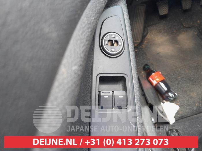 Hyundai I20 Multi-functional window switch O733760