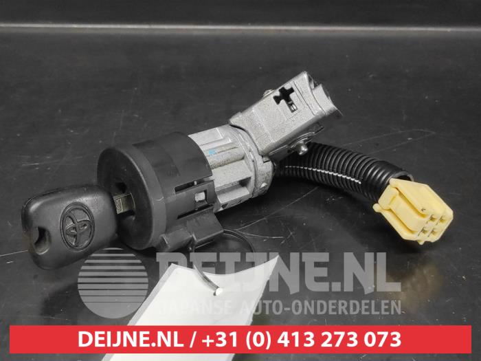 Toyota Aygo Kontaktslot+Sleutel O733790