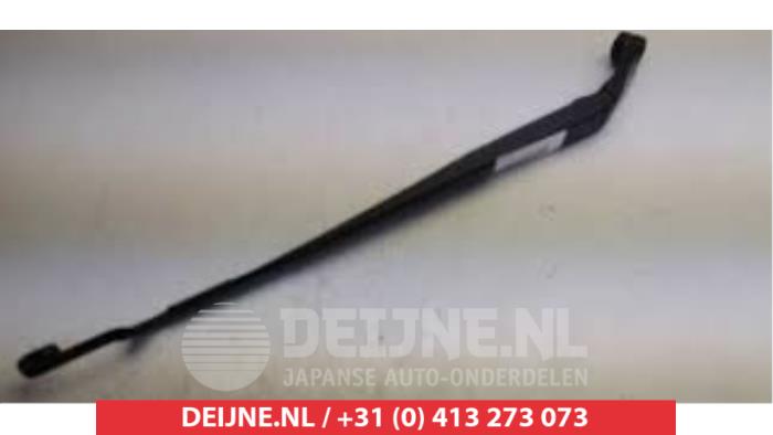Toyota Prius Scheibenwischerarm vorne O9990010107